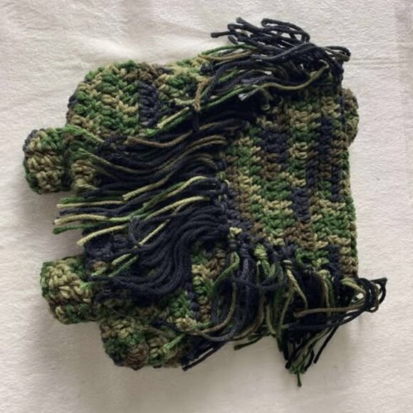 New Handmade Crochet Green & Black Fringe Backpack - Picture 3 of 5